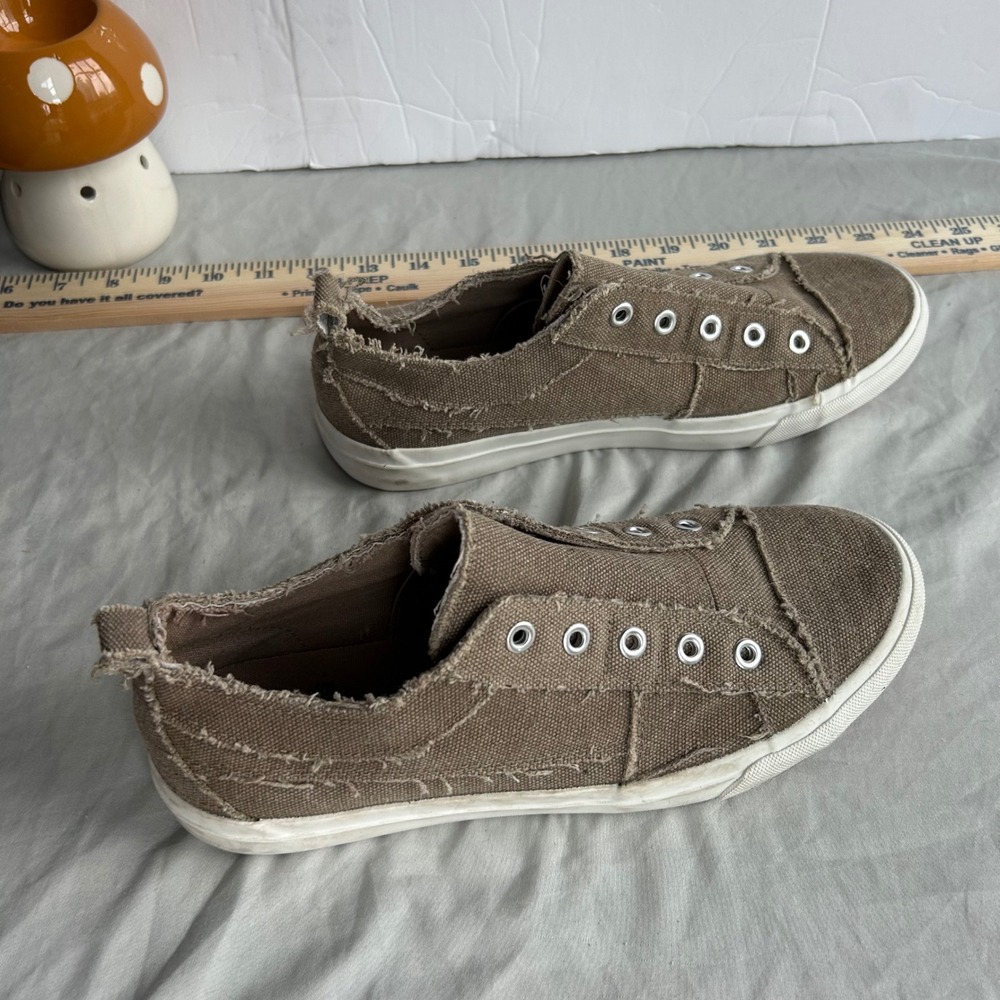 Corkys Babalu Canvas Slip On Sneakers Distressed Raw Edge Brown Taupe Womens 9